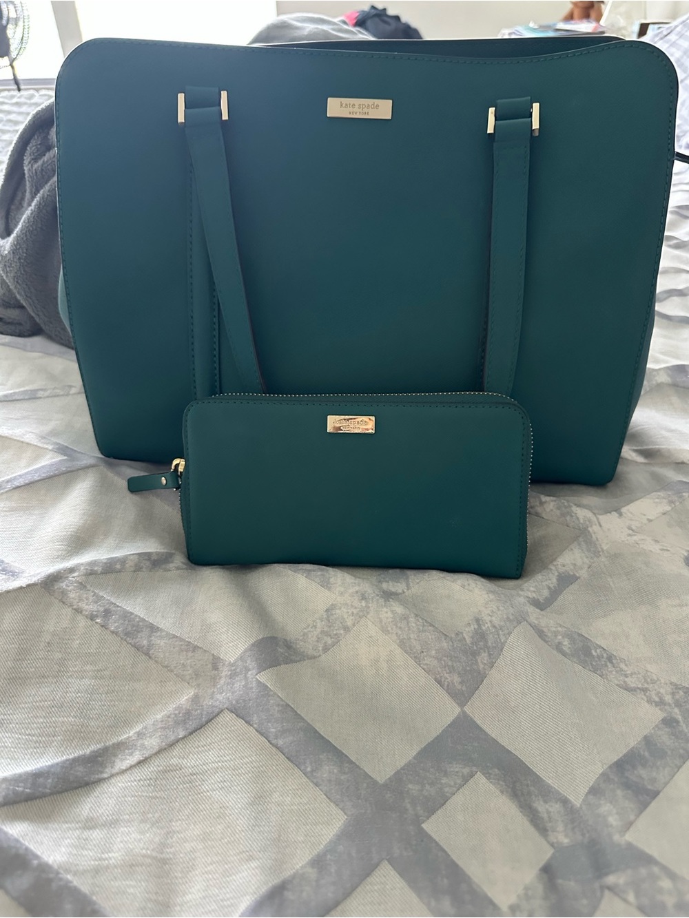 kate spade teal tote with matching wallet